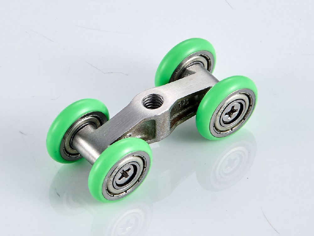 怎么更換淋浴房滑輪呢?